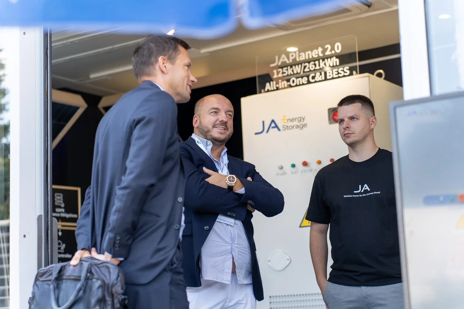 Rozmowa o rozwiązaniach BESS JA Energy Storage